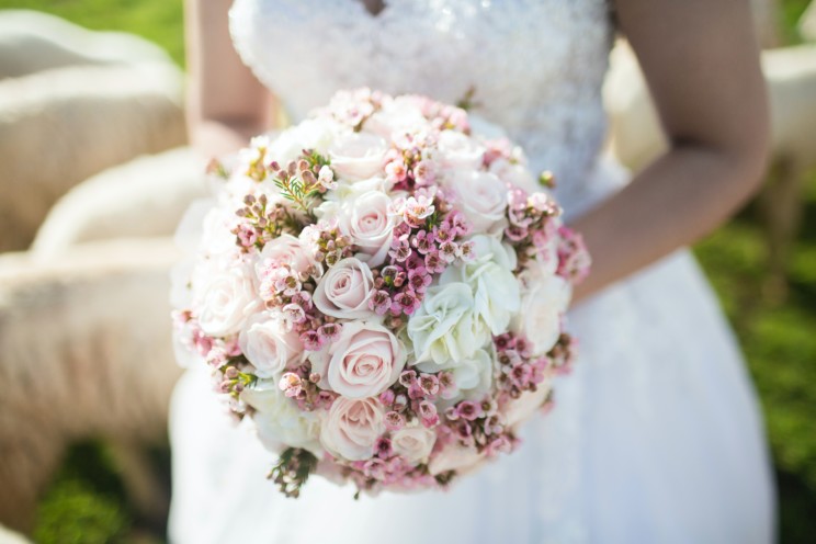 Ideas For Tossing The Bouquet